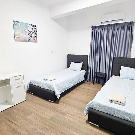 Apartment Downtown Rooms, 200m From Marina *