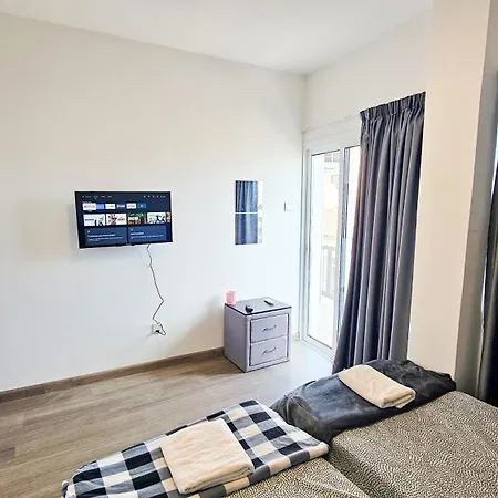Apartmán Downtown Rooms, 200m From Marina Larnaca